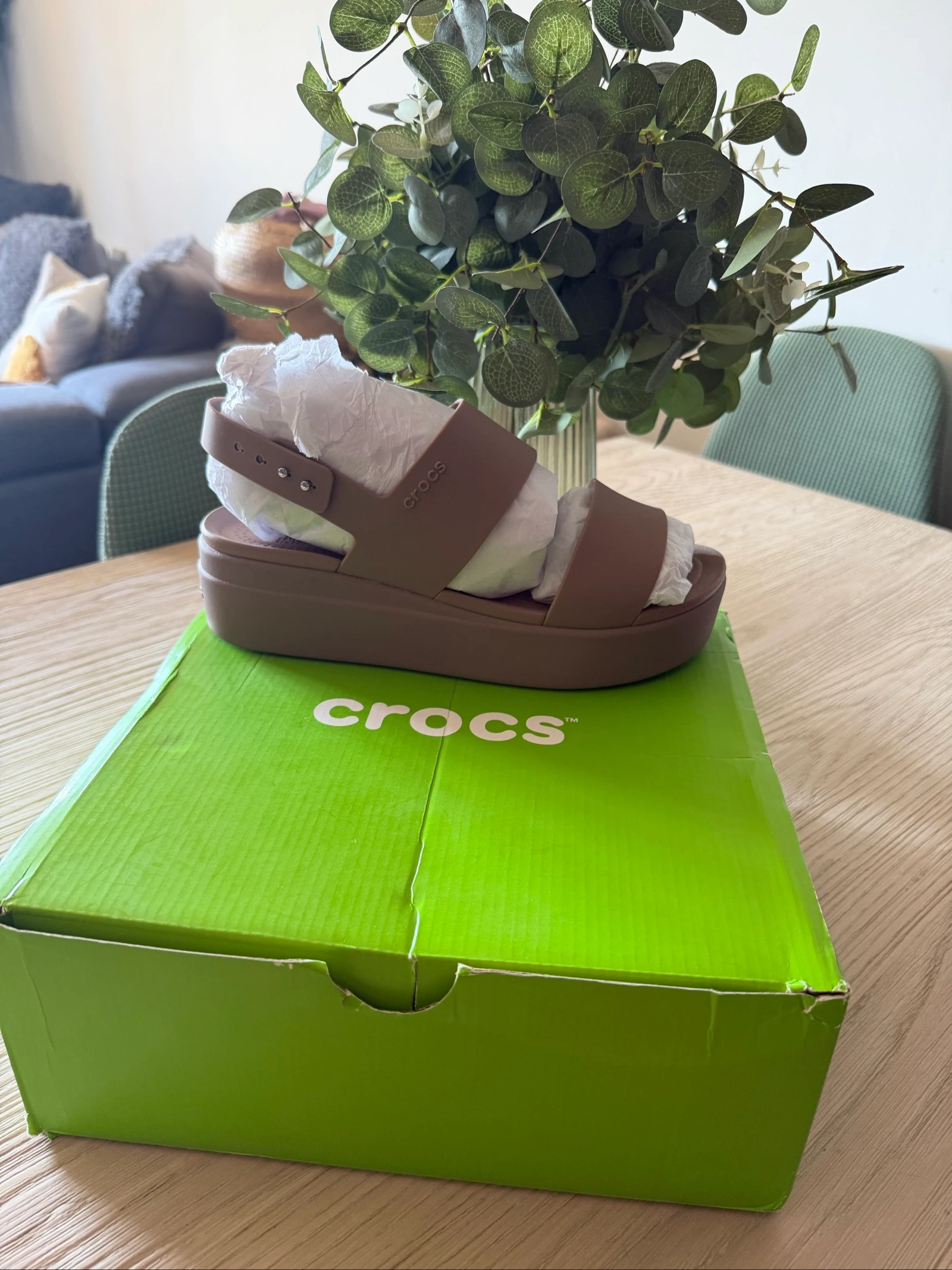 Crocs Brooklyn Low Wedge en latte/ mushroom 39/40